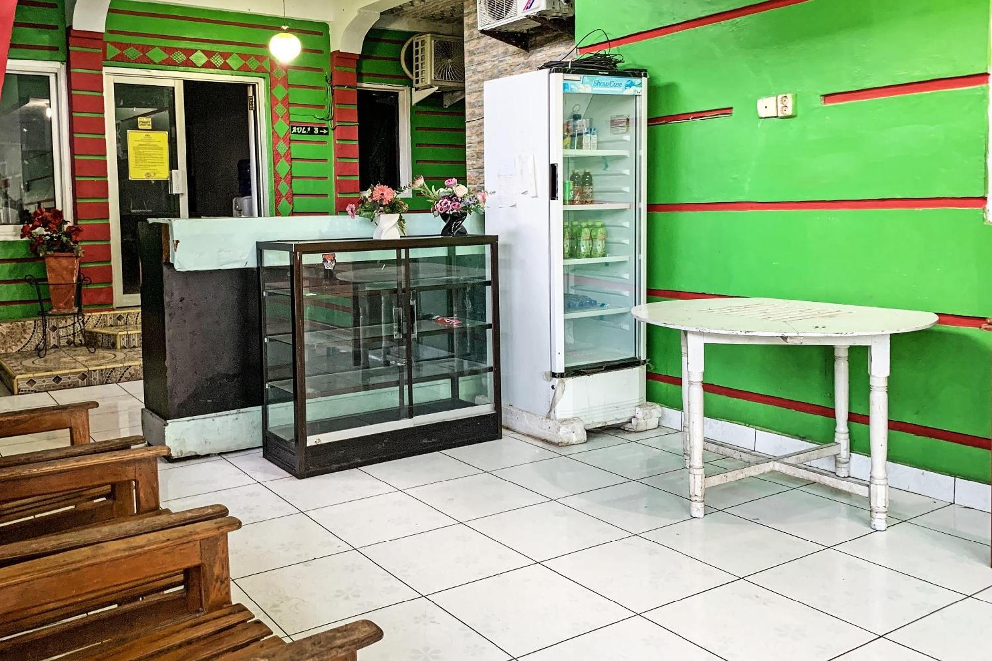 Oyo 91757 Surya Hotelneartaman Anggrek Pkk Watansoppeng Lalabata Экстерьер фото
