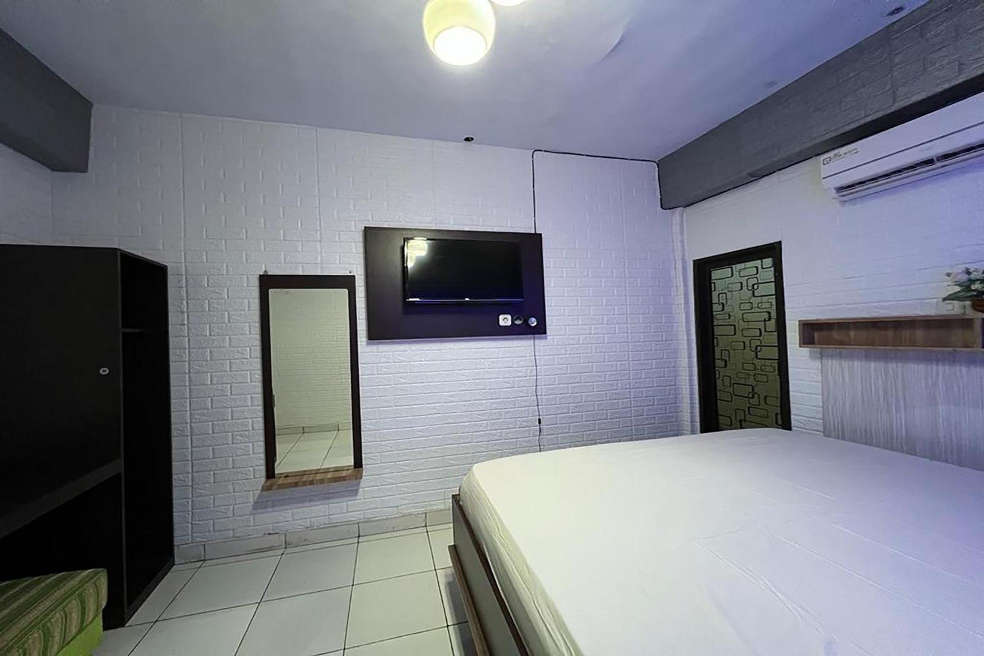 Oyo 91757 Surya Hotelneartaman Anggrek Pkk Watansoppeng Lalabata Экстерьер фото