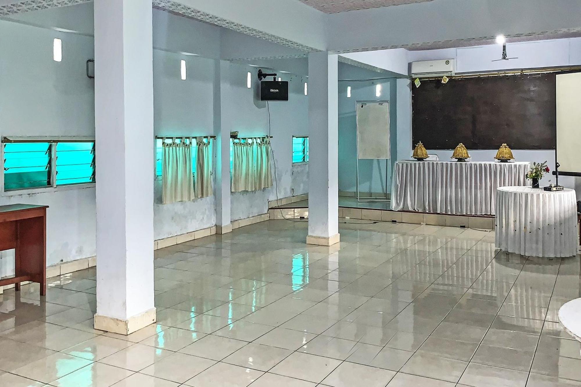 Oyo 91757 Surya Hotelneartaman Anggrek Pkk Watansoppeng Lalabata Экстерьер фото